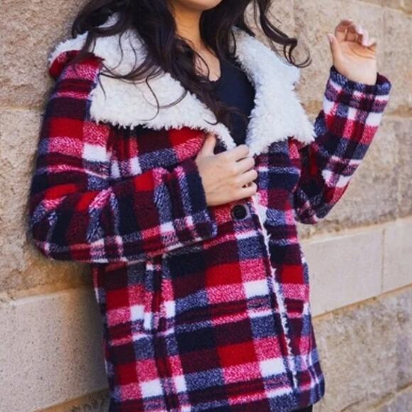 Steve Madden Red Plaid Sherpa Hooded Teddy Winter Coat Women's size 1X - Picture 1 of 6